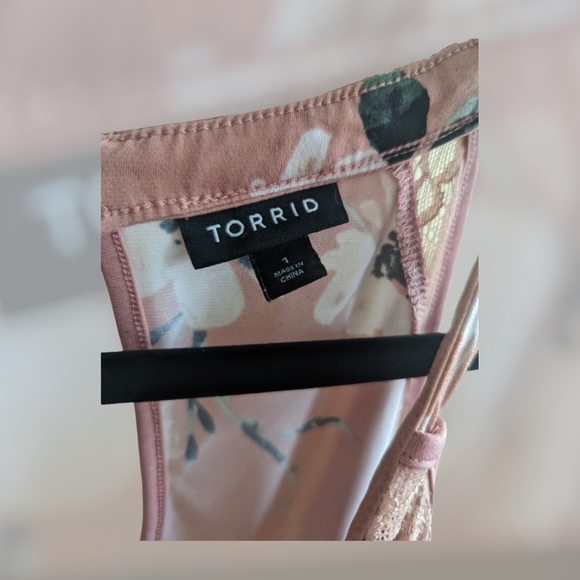 Torrid Floral Tank - Picture 3 of 3